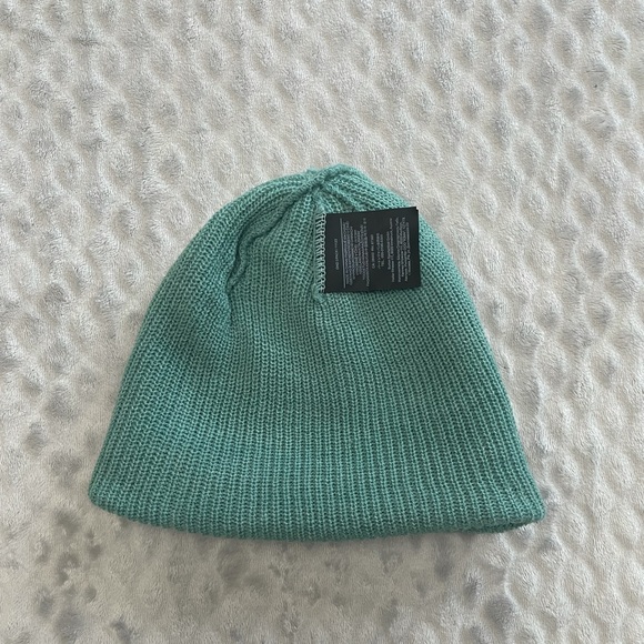 Green Burton Toque - Picture 7 of 9